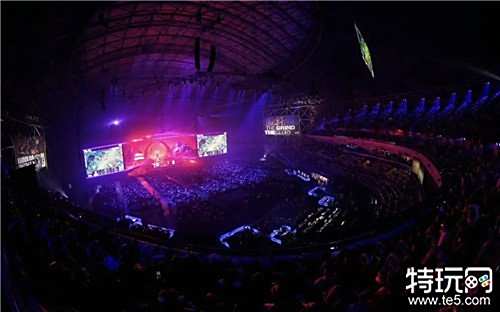 经在新秀赛 经在新秀赛